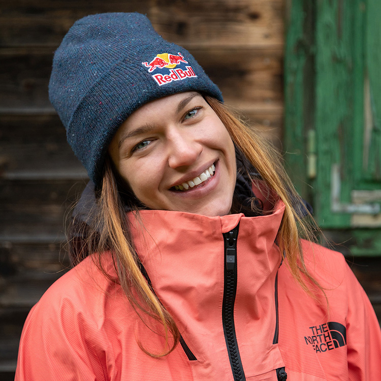 Portrait Circle Arianna Tricomi Mobile